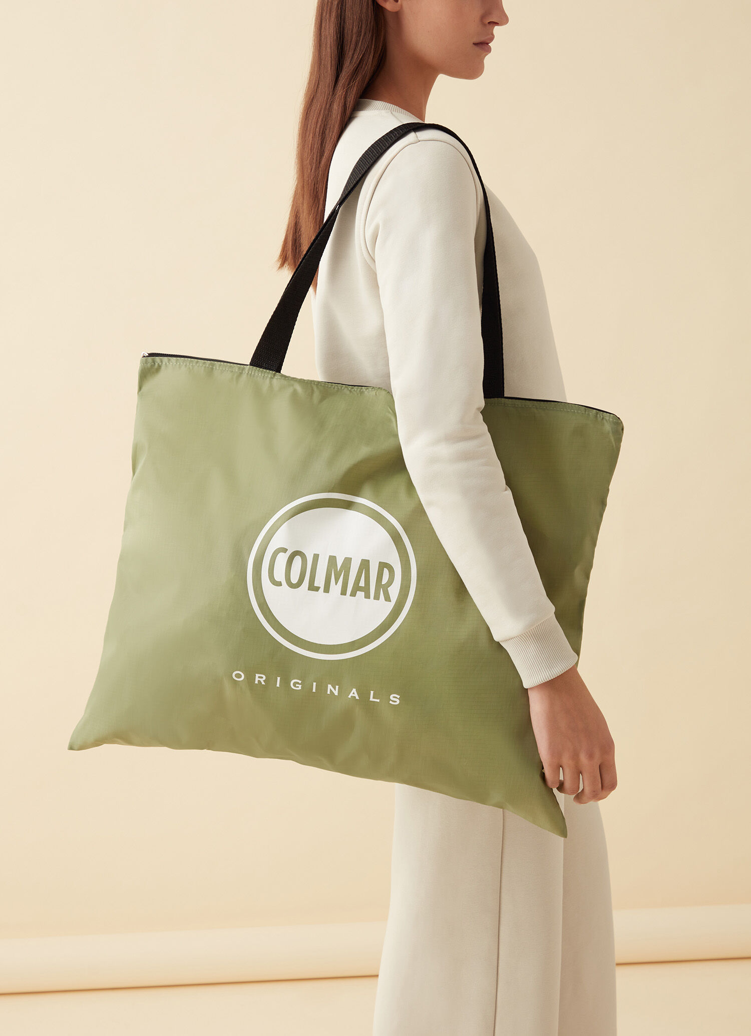 Sustainable and recycled clothing for women | Colmar