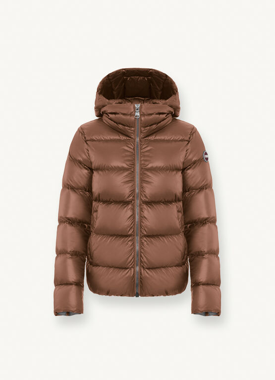 Super-padded puffy down jacket with high collar